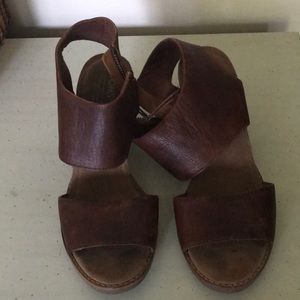 Tom’s high heeled sandals